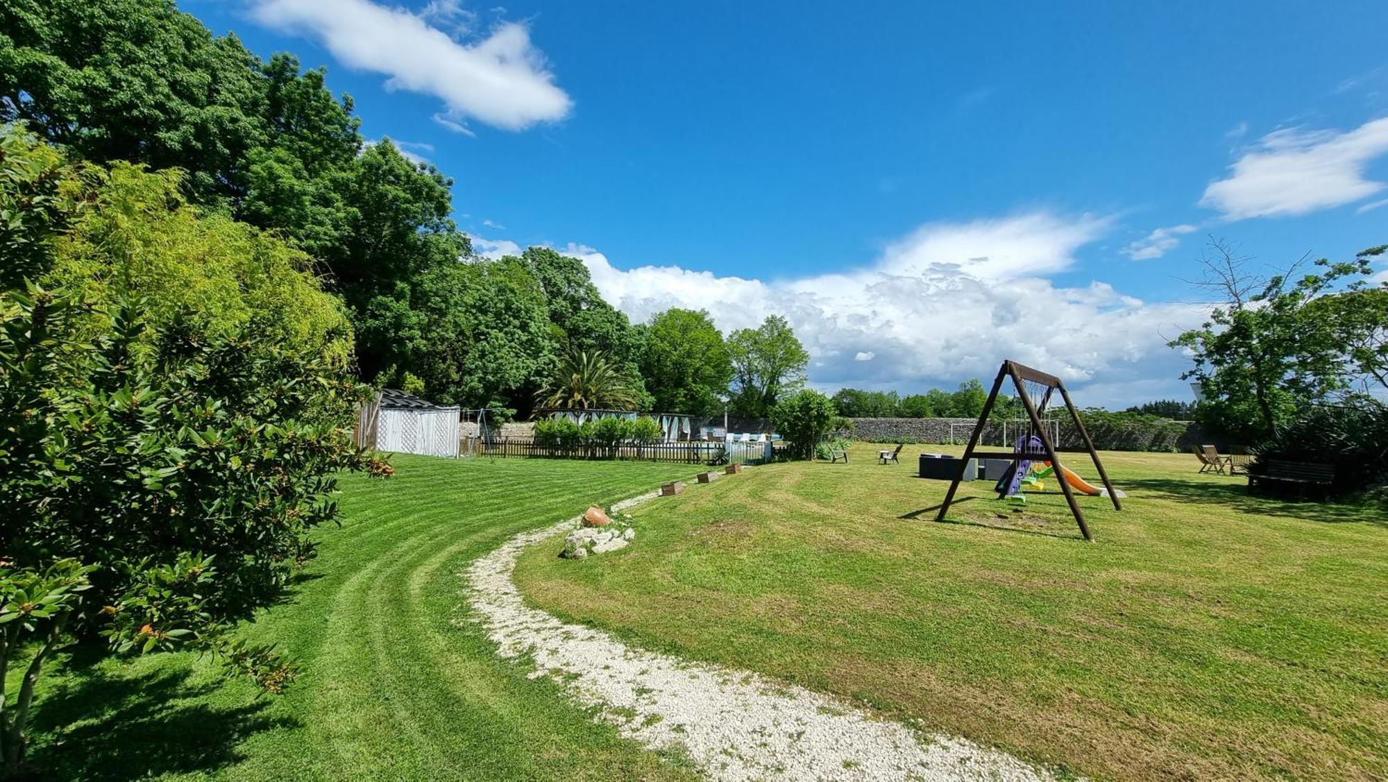 Domaine de Rochebonne Villa Saint-Just-Luzac Buitenkant foto