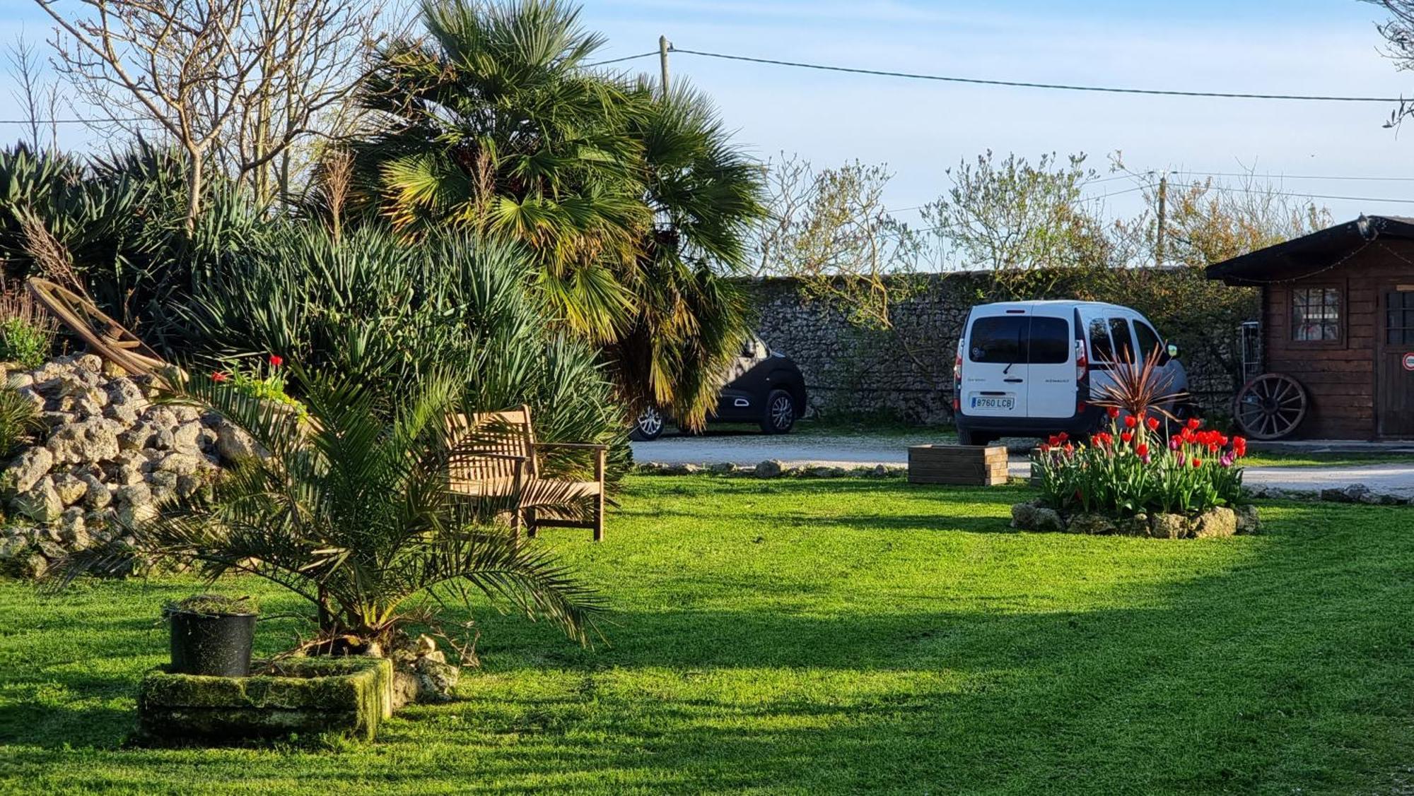 Domaine de Rochebonne Villa Saint-Just-Luzac Buitenkant foto