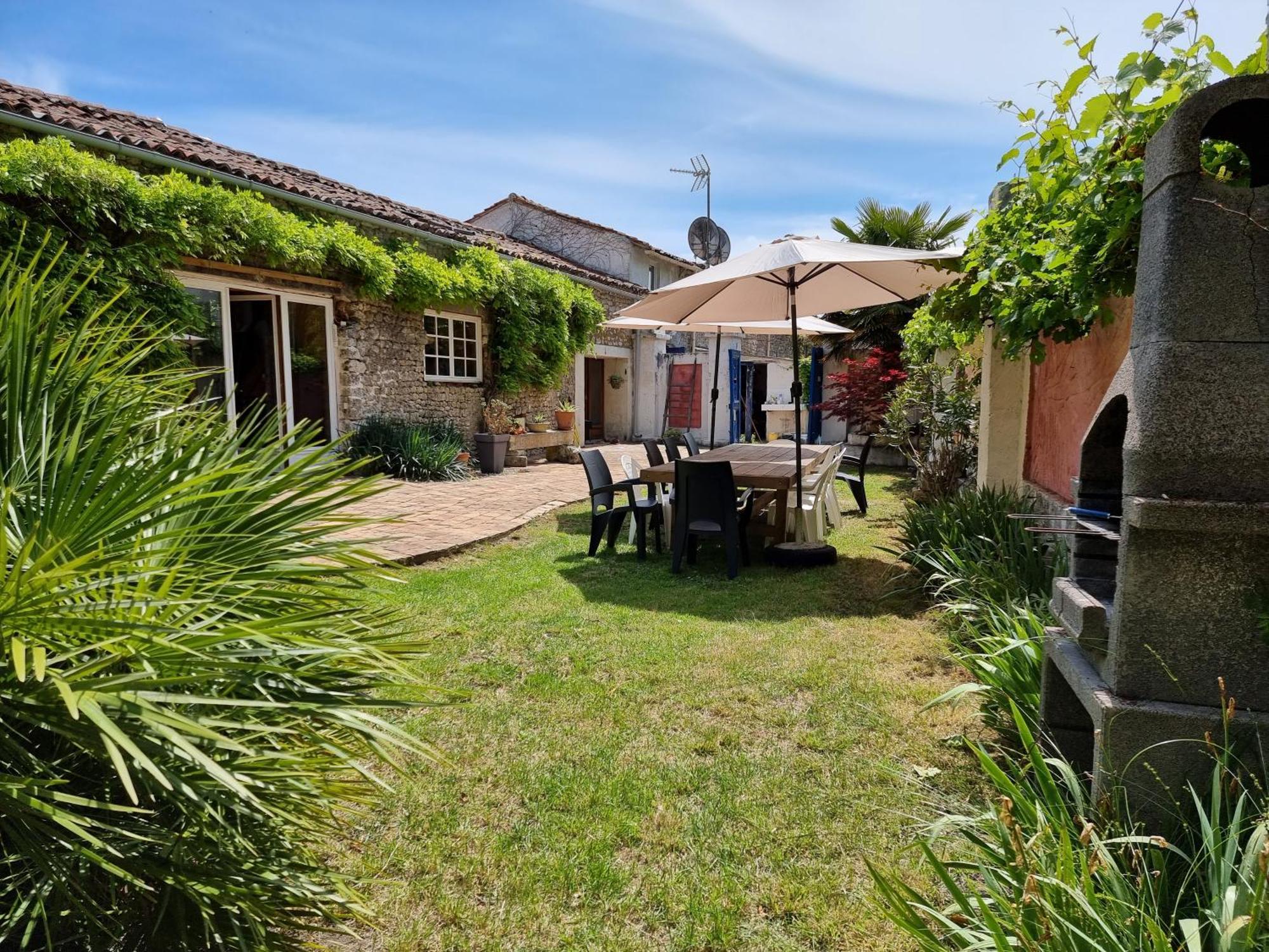 Domaine de Rochebonne Villa Saint-Just-Luzac Buitenkant foto