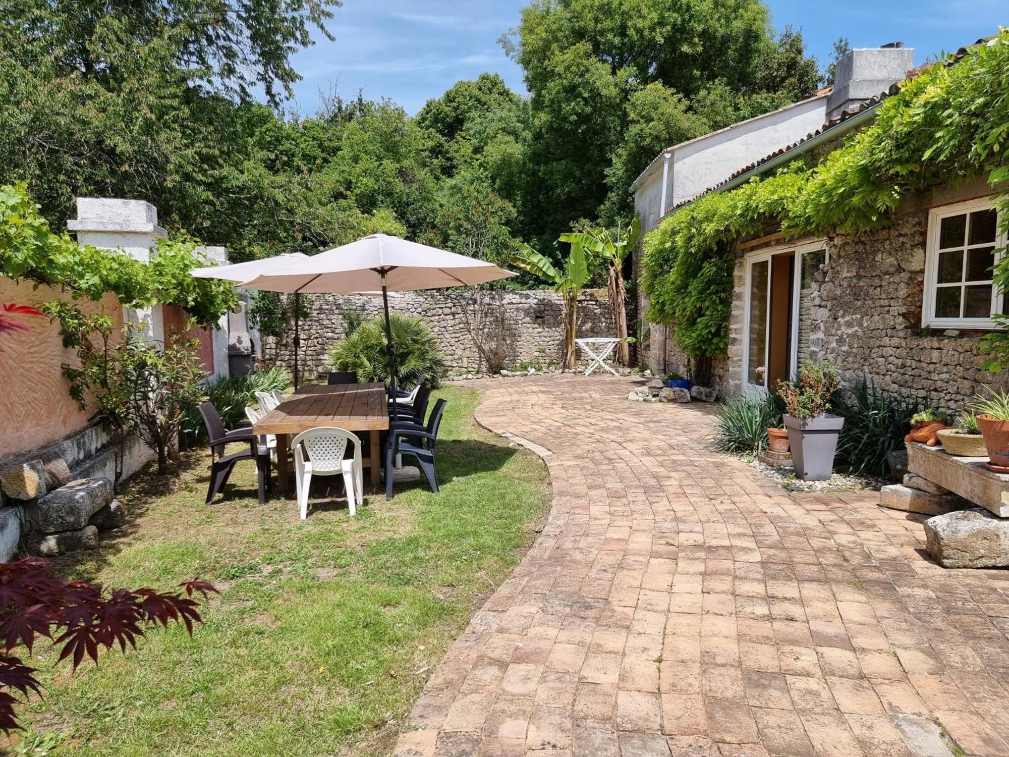 Domaine de Rochebonne Villa Saint-Just-Luzac Buitenkant foto