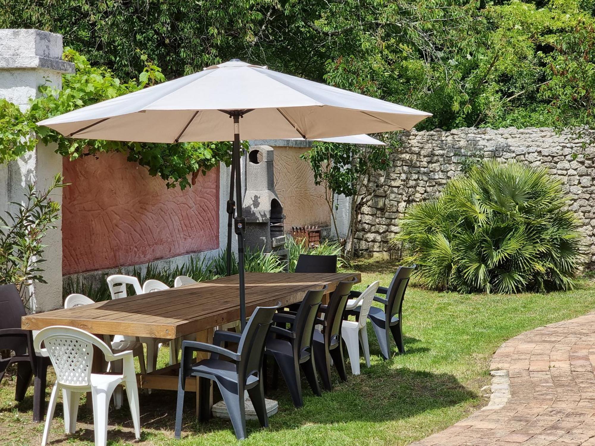 Domaine de Rochebonne Villa Saint-Just-Luzac Buitenkant foto