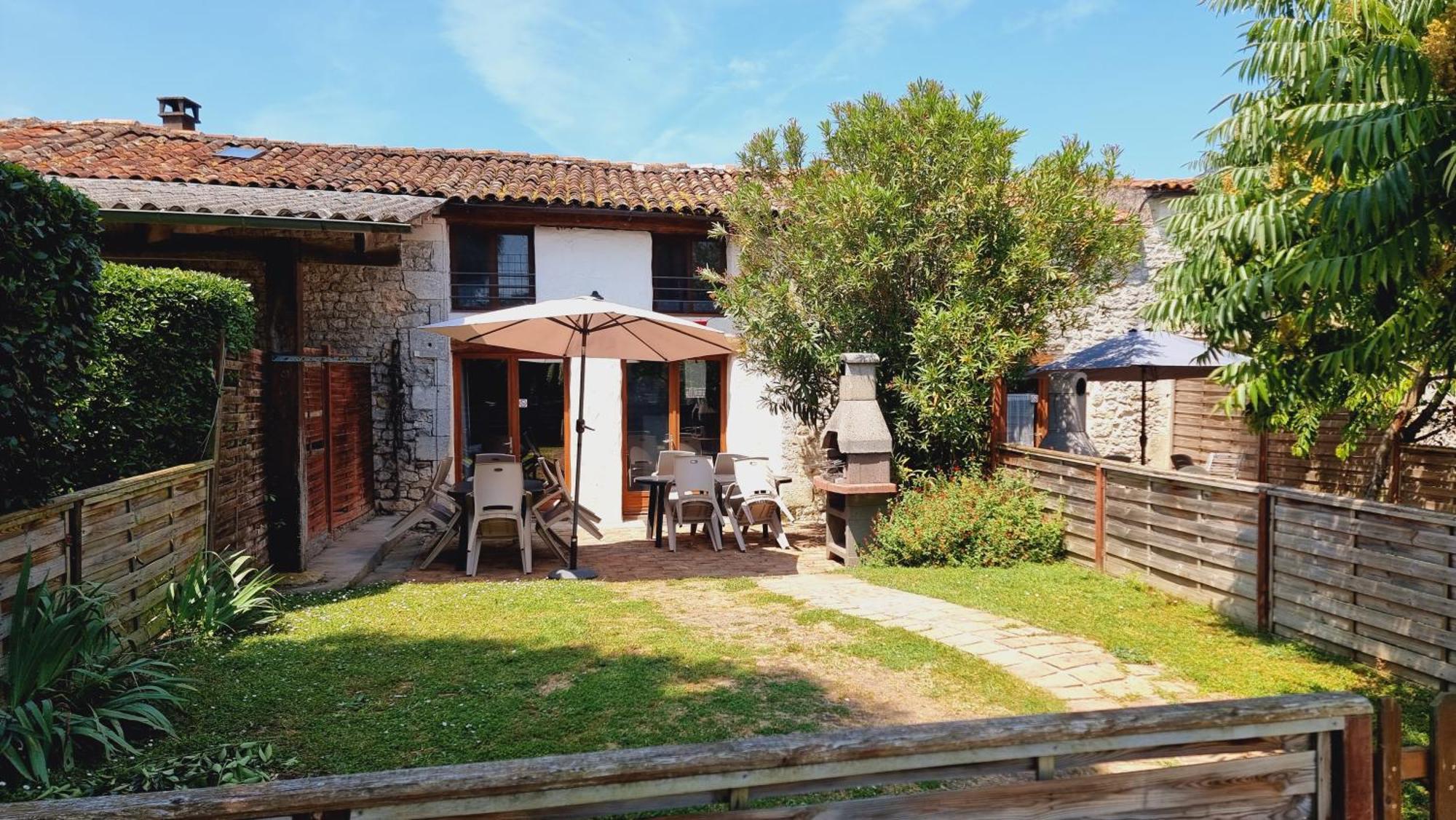 Domaine de Rochebonne Villa Saint-Just-Luzac Buitenkant foto